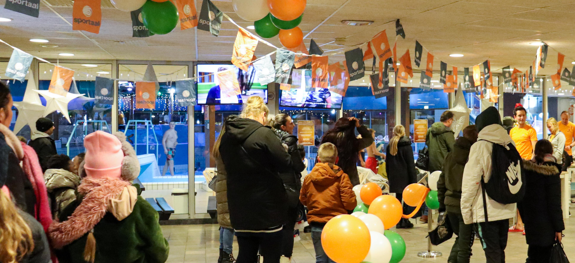 2022.12.16 Sjors VIP zwemfeest 9 min